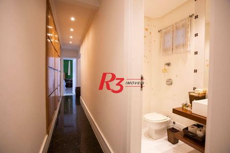 10_photo/94ce024a2d.c65db5d48a7541ba-ATLAS-3eff29d7-cc1d-4d03-b801-a98033c15cce.jpg de casa à venda com 3 quartos, 189m² em Embaré, Santos