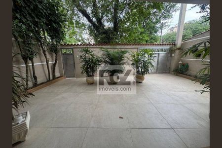 8_photo/94ce024a41.3aed5bbd04158097-ATLAS-1adb9e75-33da-4467-b2fd-5a6717da5073.jpg de casa à venda com 3 quartos, 154m² em Aparecida, Santos