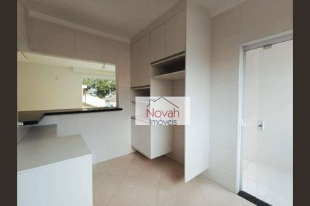 5_photo/94ce024a51.777e86ada6b923ba-ATLAS-efef101f-fd9a-41f7-92b4-e7ef9f23025e.jpg de casa à venda com 2 quartos, 113m² em Aparecida, Santos