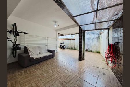 5_photo/94ce024a95.2f1790d74fa87d2d-ATLAS-5dd42b06-6bc0-4379-b965-2cf00c7d7f0c.jpg de casa à venda com 2 quartos, 105m² em Macuco, Santos