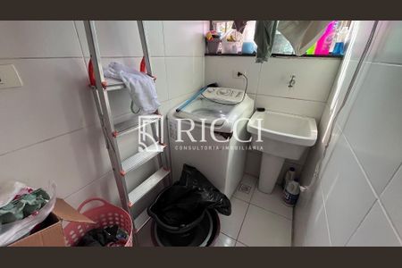 12_photo/94ce024a9f.c7c31ad5a0c9d720-ATLAS-de4e7eb7-5682-45c5-b280-aada38563a83.jpg de casa à venda com 2 quartos, 109m² em Estuário, Santos