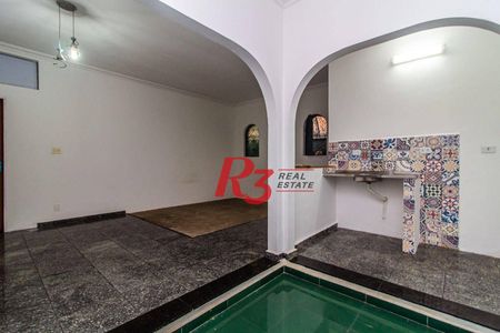 8_photo/94ce024ad1.c33be38ead338b3a-ATLAS-e2be7a61-a74d-4261-8b00-d84aaa40935d.jpg de casa à venda com 3 quartos, 375m² em Macuco, Santos