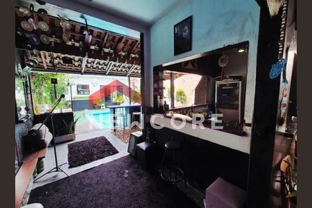 2_photo/94ce024ad5.93b8fa184532727f-ATLAS-7ba0192e-9526-4d4e-a8e3-42d50529a55e.jpg de casa à venda com 3 quartos, 203m² em Macuco, Santos