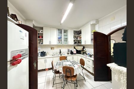 7_photo/94ce024b67.4449b0d313c7344d-ATLAS-9c9e842d-e345-4aa4-992a-1badf11db01c.jpg de casa à venda com 4 quartos, m² em Embaré, Santos