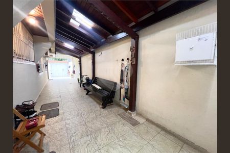 6_photo/94ce024b9d.dc7b031a1d7e8bb1-ATLAS-2f65fe3e-0897-42eb-8ed2-3800a1131baa.jpg de casa à venda com 3 quartos, 182m² em Embaré, Santos