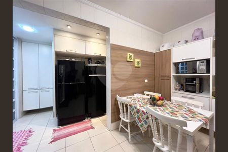 8_photo/94ce024b9d.dc7b031a1d7e8bb1-ATLAS-30650d65-a2f5-4771-a5aa-43084043cf9b.jpg de casa à venda com 3 quartos, 182m² em Embaré, Santos