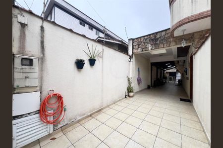 9_photo/94ce024b9d.dc7b031a1d7e8bb1-ATLAS-3a617cce-4476-4562-bf12-cc32b57caa13.jpg de casa à venda com 3 quartos, 182m² em Embaré, Santos