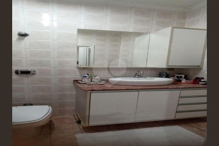 23_photo/94ce024bd3.2b7ed266e2b18a42-ATLAS-bdf9320a-da58-40fb-8fca-77746a4b6042.jpg de casa à venda com 5 quartos, 217m² em Aparecida, Santos