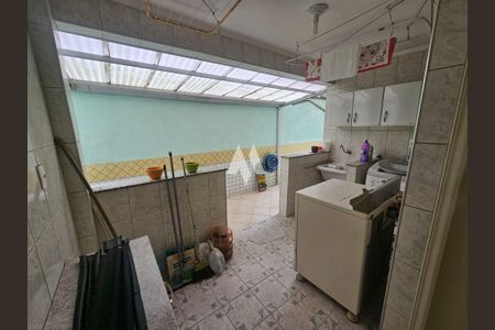 17_photo/94ce024c29.5e2511c6536d59b0-ATLAS-a8e99e5c-12b2-4758-96a9-6aaa48d00f2a.jpg de casa à venda com 4 quartos, 285m² em Embaré, Santos