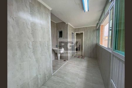 22_photo/94ce024c2f.0435190f6de6ffa1-ATLAS-e9feac2c-12d6-46c5-b372-1d5747685d2f.jpg de casa à venda com 3 quartos, 234m² em Embaré, Santos