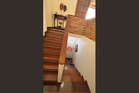 3_photo/94ce024c47.4f48e483d4bcdc3b-ATLAS-83d0d062-3b4d-4df6-ab38-0ba415685ea3.jpg de casa à venda com 3 quartos, 157m² em Embaré, Santos