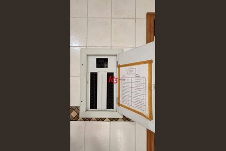 38_photo/94ce024c47.4f48e483d4bcdc3b-ATLAS-c7f557e3-27d4-4c8d-a7c3-3828efa53ac3.jpg de casa à venda com 3 quartos, 157m² em Embaré, Santos