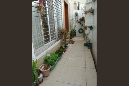 5_photo/94ce024c4b.04c16ff0d284adb7-ATLAS-d7eb7b45-ee75-481d-bc65-b8f262cccd9d.jpg de casa à venda com 2 quartos, 120m² em Embaré, Santos