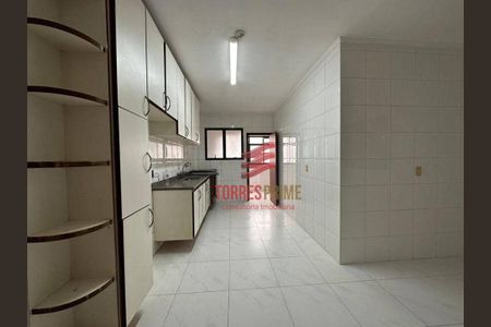 13_photo/94ce024c8f.3df940f5484c9be9-ATLAS-a443d40e-4407-44df-bf5c-8f097a956b46.jpg de apartamento à venda com 3 quartos, 118m² em Embaré, Santos