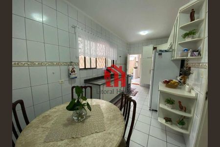 12_photo/94ce024caf.7cc5f6eb30674ee3-ATLAS-b32833e6-3a28-49e7-b87a-2c009c3ecbfd.jpg de casa à venda com 3 quartos, 158m² em Embaré, Santos