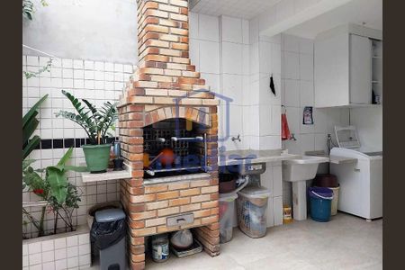 8_photo/94ce024d47.3e1b4b7d4b39a1bc-ATLAS-5f416ba5-1950-401b-b4de-61f1c9c4a92e.jpg de casa à venda com 3 quartos, 126m² em Embaré, Santos