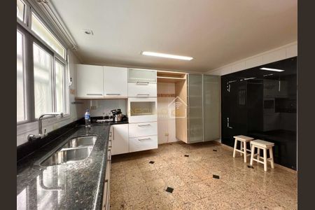 23_photo/94ce024d9b.c337e612b8e8cd55-ATLAS-8567ee45-075f-4aab-a000-82347f789dcd.jpg de casa à venda com 5 quartos, 267m² em Embaré, Santos