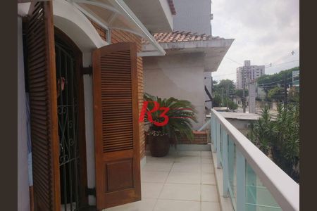 35_photo/94ce024daf.8ca146e4695ff152-ATLAS-481667e4-0699-4b5c-ad88-70e074e5cc4e.jpg de casa à venda com 4 quartos, 352m² em Embaré, Santos