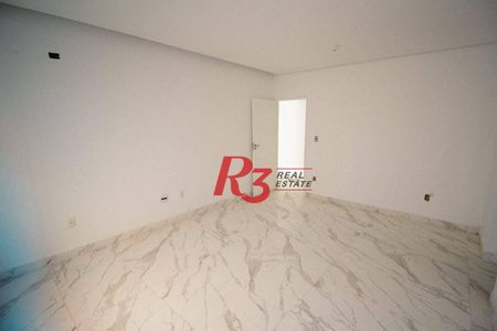 10_photo/94ce024dbf.5b63f18bcccc212e-ATLAS-db6d7cf7-0081-48ad-b65e-71ef2b2eaed3.jpg de casa à venda com 3 quartos, 236m² em Embaré, Santos