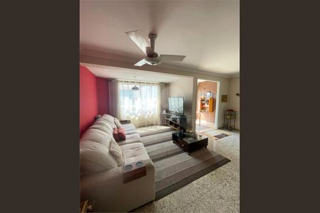 8_photo/94ce024df5.ee31d1fd9df23408-ATLAS-7d9e092e-4583-4bab-bf5d-f26b081e06b0.jpg de casa à venda com 4 quartos, 270m² em Embaré, Santos