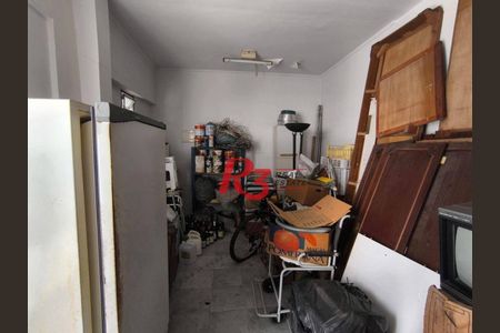 10_photo/94ce024e1f.131c711fc740dfc3-ATLAS-236fb3a5-2be7-435d-ad07-ca272a8d4a06.jpg de casa à venda com 3 quartos, 210m² em Embaré, Santos