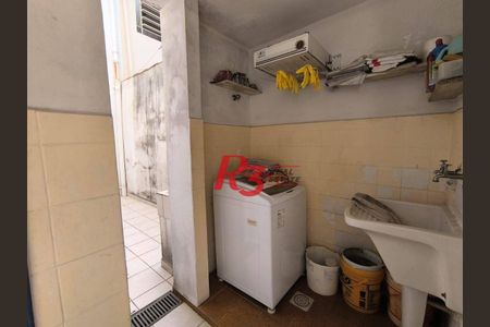 8_photo/94ce024e1f.131c711fc740dfc3-ATLAS-de010bf4-b5d3-4360-a965-ea4871dcba6a.jpg de casa à venda com 3 quartos, 210m² em Embaré, Santos