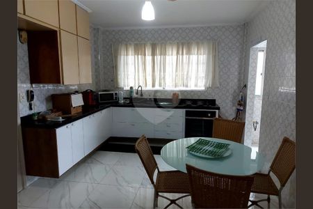 2_photo/94ce024e71.6fa24c30896ad7dc-ATLAS-a8c46517-7dec-4f55-8f40-1abdf2eee6e7.jpg de apartamento à venda com 3 quartos, 199m² em Embaré, Santos