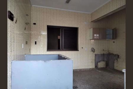5_photo/94ce025189.ec45c5915be217bb-ATLAS-6d9a59c2-2df6-4d03-baae-218ab95f8555.jpg de casa para alugar com 1 quarto, 550m² em Embaré, Santos