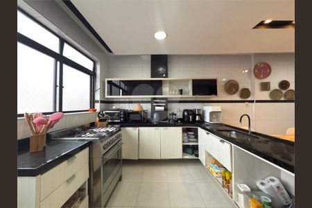 10_photo/94ce0251c1.873c8b8e47666640-ATLAS-6dbf36fa-8e18-4cce-9a69-1e5f2b24a870.jpg de apartamento à venda com 4 quartos, 255m² em Embaré, Santos