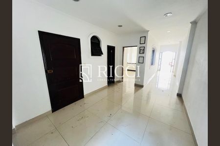 2_photo/94ce0251d1.3faa1895dd9a36aa-ATLAS-0f4bbdd9-ee96-452c-b7fb-c403c74822a8.jpg de casa à venda com 3 quartos, 225m² em Embaré, Santos