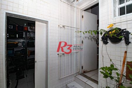 3_photo/94ce0251e7.1c5055e6fed10d50-ATLAS-098e4bce-8d42-4ffb-8d45-3054e7c14164.jpg de casa à venda com 2 quartos, 100m² em Embaré, Santos