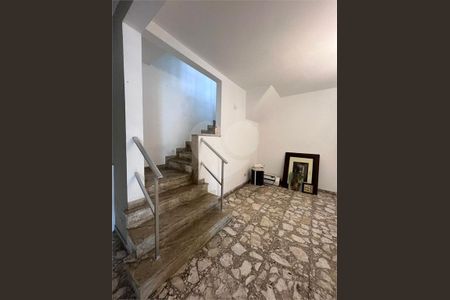 13_photo/94ce0251fb.461d42f4ca67fa43-ATLAS-ec607b93-e247-426f-9875-0e4b546489c0.jpg de casa à venda com 4 quartos, 310m² em Embaré, Santos