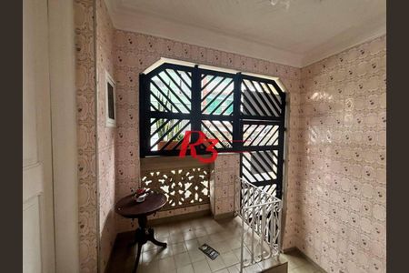 33_photo/94ce02522d.59abdc00308a7dc6-ATLAS-a34e4fca-2b02-4976-8a57-3a65ffa7c475.jpg de casa à venda com 4 quartos, 139m² em Embaré, Santos