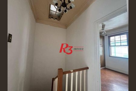 87_photo/94ce02522d.59abdc00308a7dc6-ATLAS-d03c1f3f-06dd-46ee-bd36-fbfe0adfd2ad.jpg de casa à venda com 4 quartos, 139m² em Embaré, Santos