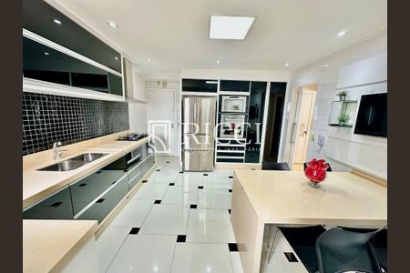 13_photo/94ce025253.1de36eb1138eec56-ATLAS-3f91bbbb-4a44-4f64-bd63-da4265fbf288.jpg de apartamento à venda com 3 quartos, 155m² em Embaré, Santos