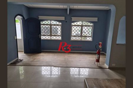 19_photo/94ce02528f.7a37549eceeba21f-ATLAS-4441293a-488f-4c8f-9874-8f68dea1e596.jpg de casa à venda com 3 quartos, 180m² em Embaré, Santos