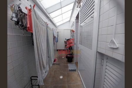 36_photo/94ce025293.621ee2e78907adfc-ATLAS-6e030c74-746a-44d0-98dc-e4167df0f7db.jpg de casa à venda com 3 quartos, 151m² em Embaré, Santos