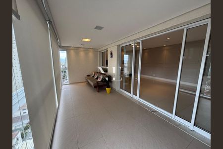 5_photo/94ce0252bf.e6f02a1e96aef2b1-ATLAS-9fd026c7-8af0-4aad-b9bf-0db831ead4ca.jpg de apartamento à venda com 3 quartos, 155m² em Embaré, Santos