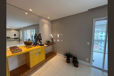 10_photo/94ce0252bf.e6f02a1e96aef2b1-ATLAS-d8881616-dd75-4c81-bc1a-ab4e95469747.jpg de apartamento à venda com 3 quartos, 155m² em Embaré, Santos