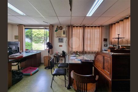 24_photo/94ce0252eb.8ca146e4695ff152-ATLAS-72759cfb-9b20-4edb-80b1-504e5eb2d33d.jpg de casa à venda com 6 quartos, 353m² em Embaré, Santos