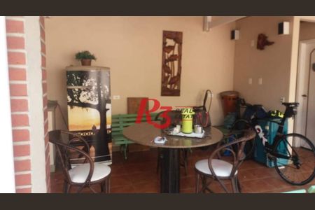 11_photo/94ce0252f7.0dba02f6e03a3679-ATLAS-4ccb2ad5-c5a6-4896-8e2c-32a49f3af8ee.jpg de casa à venda com 3 quartos, 275m² em Embaré, Santos