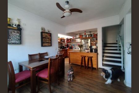 3_photo/94ce0252ff.42fc04046762a4be-ATLAS-4ae75bd0-1c1a-4c8d-b08b-9e4f2b9a6f6f.jpg de casa à venda com 3 quartos, 155m² em Embaré, Santos