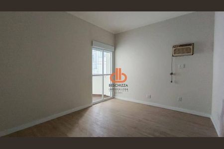 26_photo/94ce0253af.dc8bbd111761e841-ATLAS-1eb8bdeb-549b-49fa-aa1c-3e99b8cac83b.jpg de casa à venda com 3 quartos, 210m² em Embaré, Santos