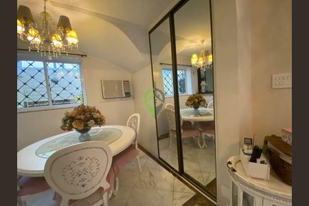 2_photo/94ce0253b5.9a54faa83c3e471c-ATLAS-06f9810b-e048-4b61-a506-972653fd904b.jpg de casa à venda com 3 quartos, 210m² em Embaré, Santos