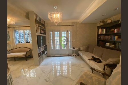 10_photo/94ce0253b5.9a54faa83c3e471c-ATLAS-2f8570e6-bb9c-44c5-a20e-c9cf7237723f.jpg de casa à venda com 3 quartos, 210m² em Embaré, Santos