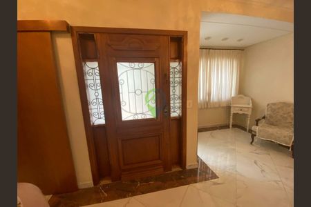 11_photo/94ce0253b5.9a54faa83c3e471c-ATLAS-307be240-564e-4fb6-86ee-c2fbca79d3f4.jpg de casa à venda com 3 quartos, 210m² em Embaré, Santos