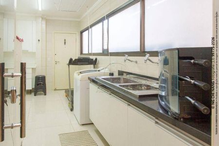 22_photo/94ce02547d.1a2755d58fbf143c-ATLAS-77e2f2fb-4a06-42d8-a170-6a486a1973df.jpg de apartamento à venda com 4 quartos, 209m² em Embaré, Santos