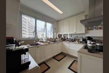 5_photo/94ce0254a3.e87931d093d6d17d-ATLAS-bdb1797d-de5b-45fd-af8b-54aec790fd2a.jpg de apartamento à venda com 4 quartos, 400m² em Embaré, Santos