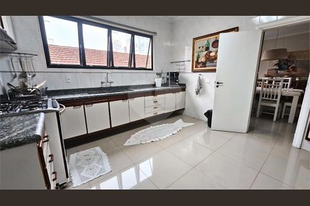 7_photo/94ce0254cb.ec8758d20009ae41-ATLAS-ac1c8121-909c-4aa7-9197-3c98e3c314f6.jpg de apartamento à venda com 5 quartos, 273m² em Macuco, Santos