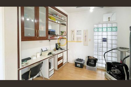 5_photo/94ce0254f1.d62abe873177dd54-ATLAS-de838794-cdd4-4dca-8574-b4af859cd73d.jpg de apartamento à venda com 4 quartos, 233m² em Macuco, Santos